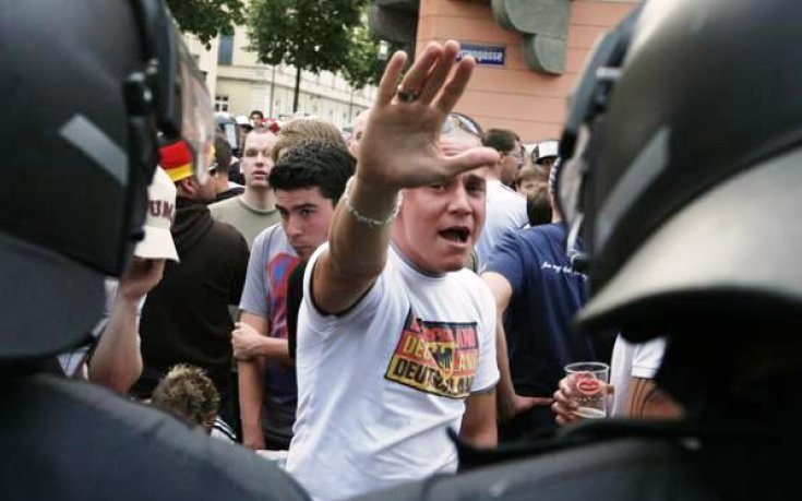 Още арестувани фенове в Клагенфурт