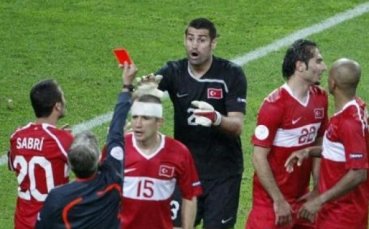 Демирел изгоря за два мача
