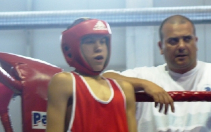 Бронз за Денис Фикретов на ЕП по бокс за юноши