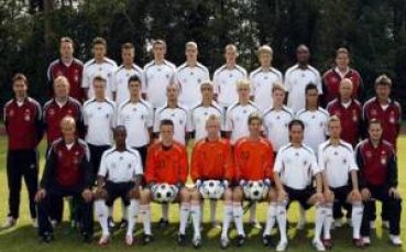 Играчи на Ман Юнайтед и Байерн ще мъчат юношеските ни национали на Европейското