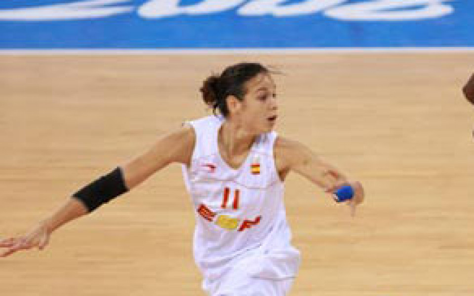 Русия с категорична победа над Испания в турнира по баскетбол за жени