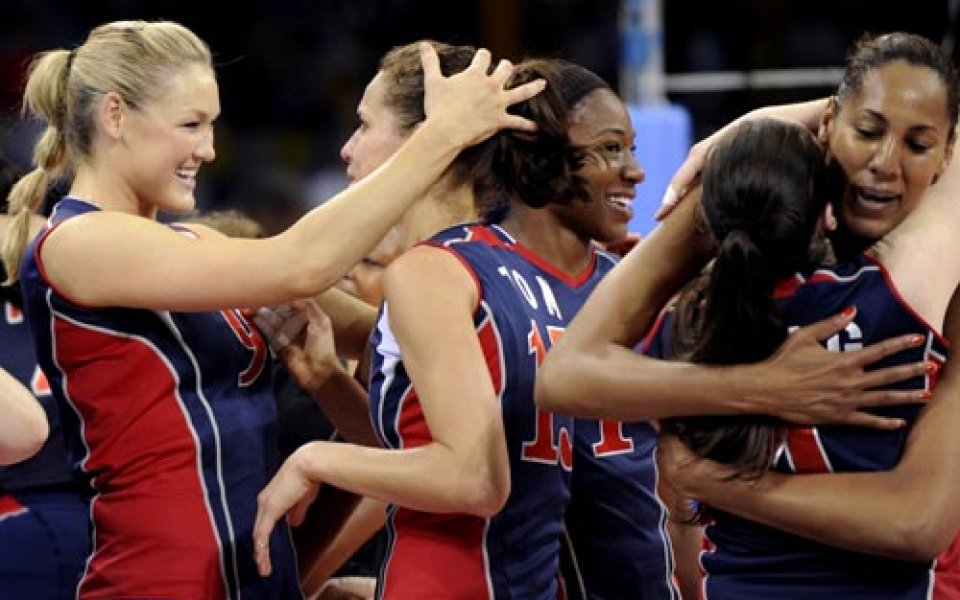 САЩ е първият финалист във волейбола при жените