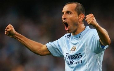 Марк Хюз: Мартин причинява безсъние на десните бековете