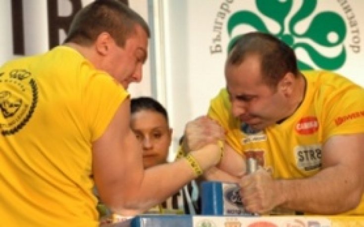 Големанов триумфира в седмия кръг на Армрестлинг лигата
