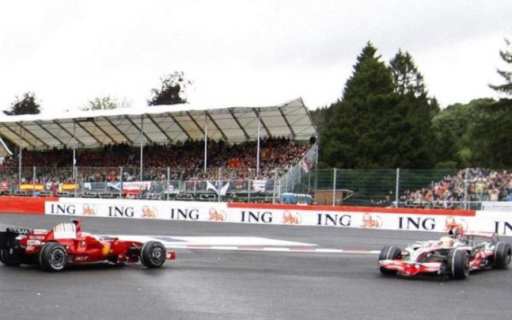 Разследват инцидентите на Кими и на Хамилтън