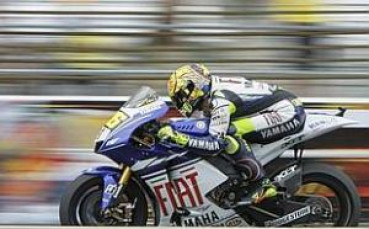 Победа за Роси на Индианаполис