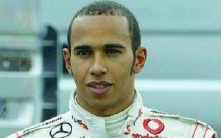 Хамилтън се вълнува от нощната битка в Сингапур