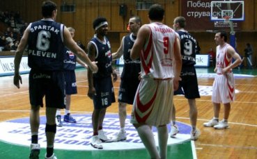 Спартак с лесен успех над Сливен