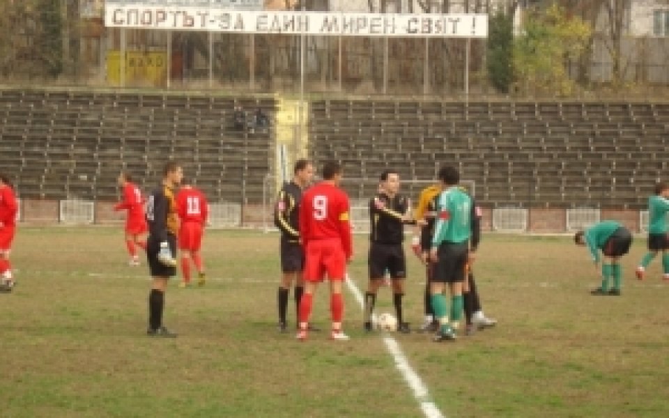 Юноша на Левски заби два за Локо Мз