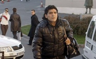 Изписаха дъщерята на Марадона от болницата