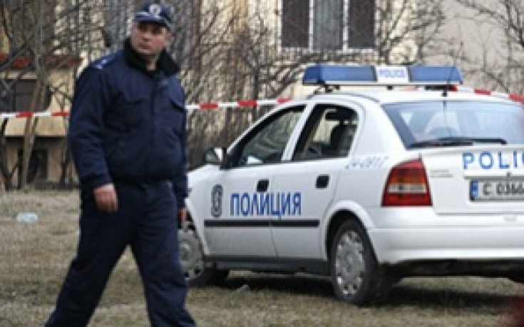 12 задържани за показания след Берое - Нафтекс заради счупено стъкло
