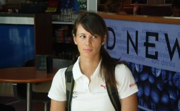 Пиронкова губи позиции, но остава в топ 50