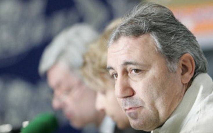 Чивас назначи треньор, но не Стоичков