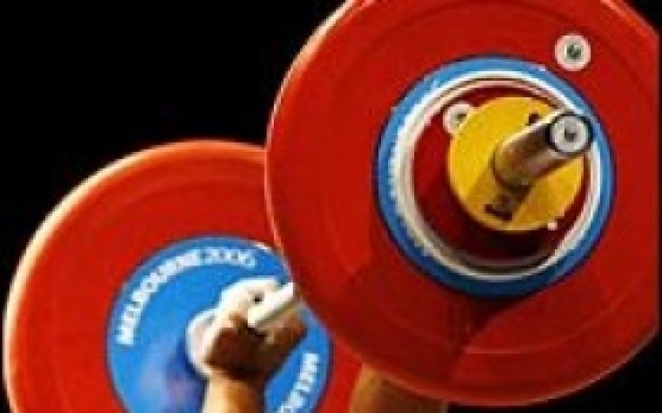 16-годишна българка пета на Европейското по щанги