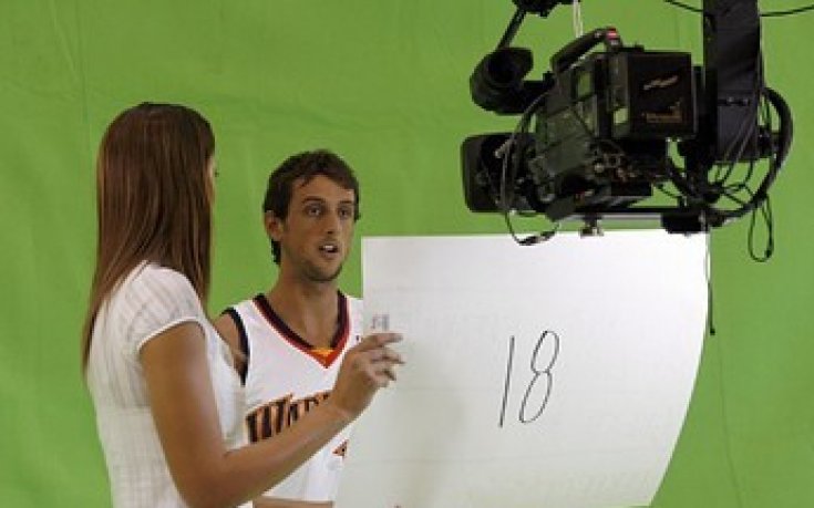 Италия с Белинели в допълнителните квалификации