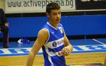 Александър Янев
