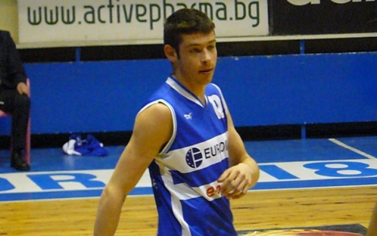 Александър Янев