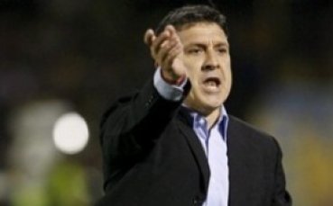 Камачо остава още една година начело на Осасуна
