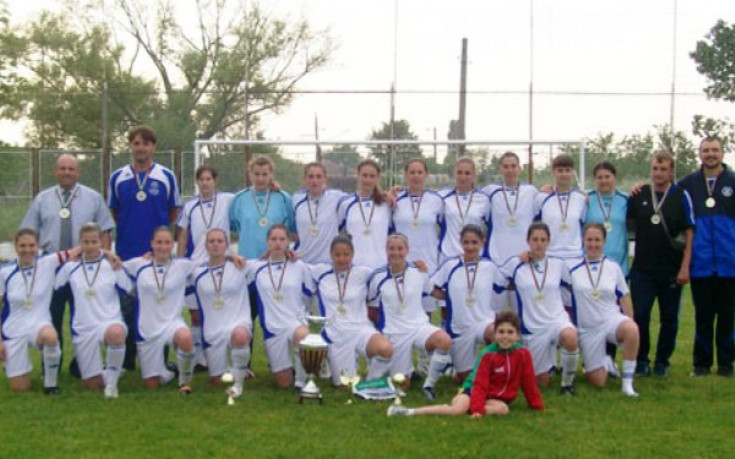 Футболистките на НСА сгазиха македонки в Шампионската лига