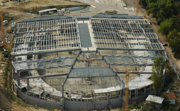 Приключи монтажът на покрива на новата зала в Пловдив