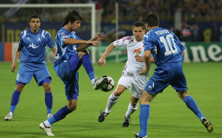 Елин Топузаков