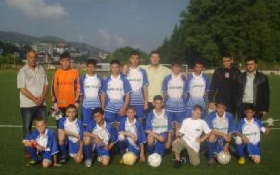 Възраждат футбола в Златоград