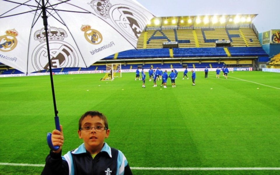 Фен на Реал гледа Левски на Ел Мадригал и иска „син” екип