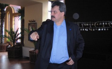 Тодор Батков е получил телефонни заплахи от Русия