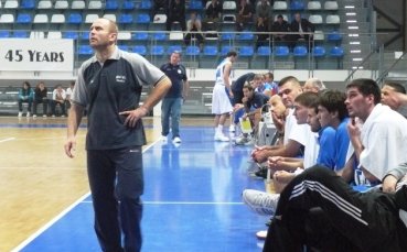 Тити Папазов след победата над Фени: Левски има играчи с характер