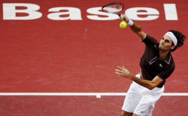 Любо Пенев не гледа Федерер, но той продължава да бие наред