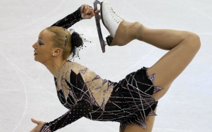 Соня на Евро`2010 със счупени кънки, шие си костюма сама