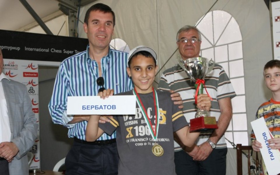 Бербатов с четвърта победа в Малага