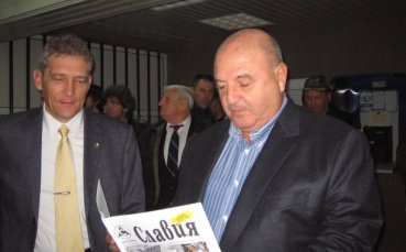 Венци Стефанов: Решението за Илиев е слугинаж към Лечков