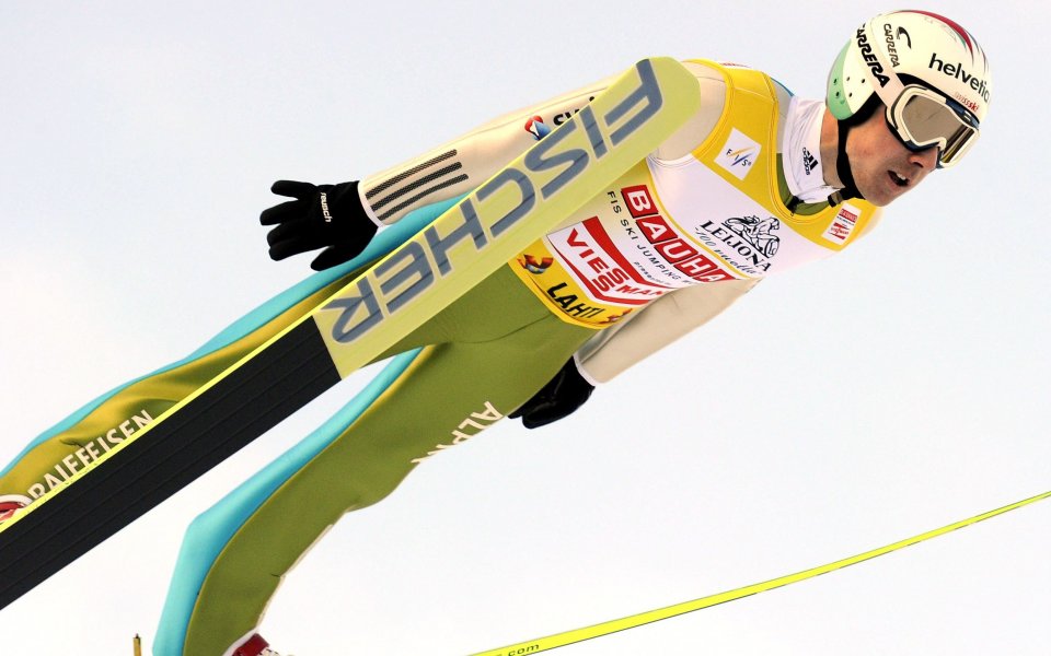 Симон Аман направи нова крачка към спечелването на световната купа по ски-скок
