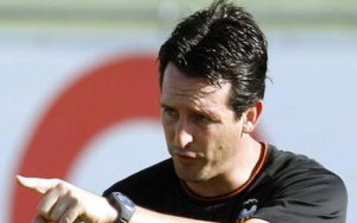 Емери остава начело на Валенсия