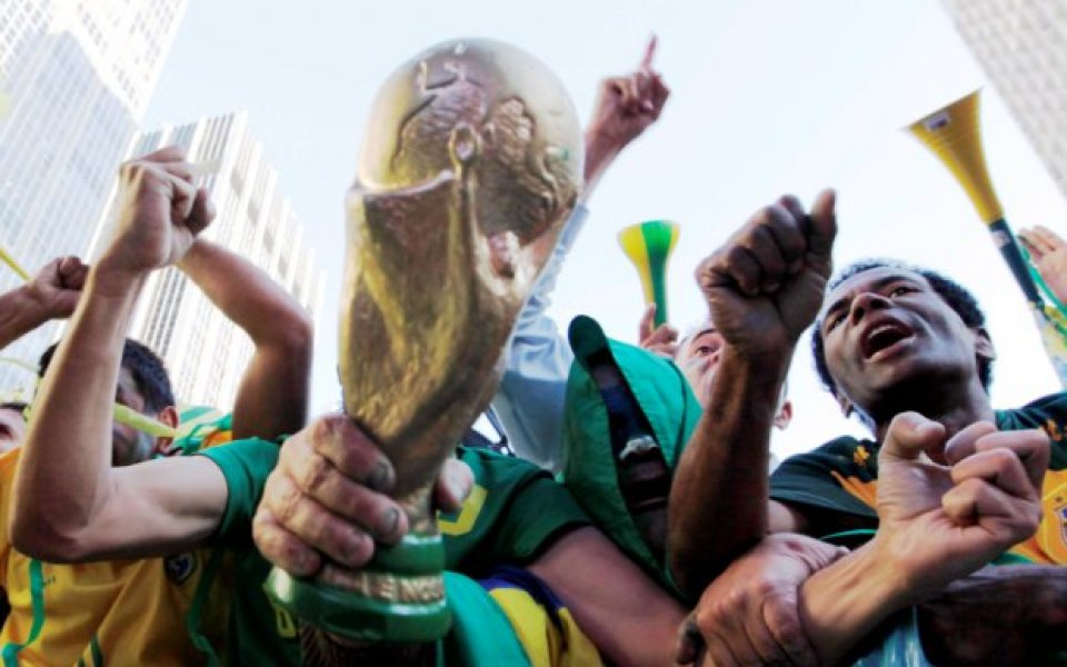 Чиновници в ЮАР харчили милиони държавни пари за билети