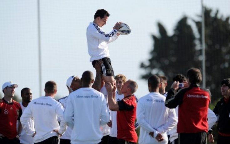 Германците тренират ръгби преди мача с Гана