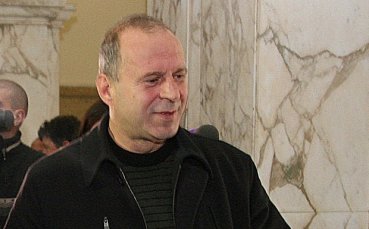 Почина Юри Галев