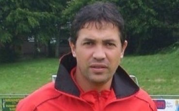 Тони Велков доволен от играчите си: Ще намерим кой да вкарва