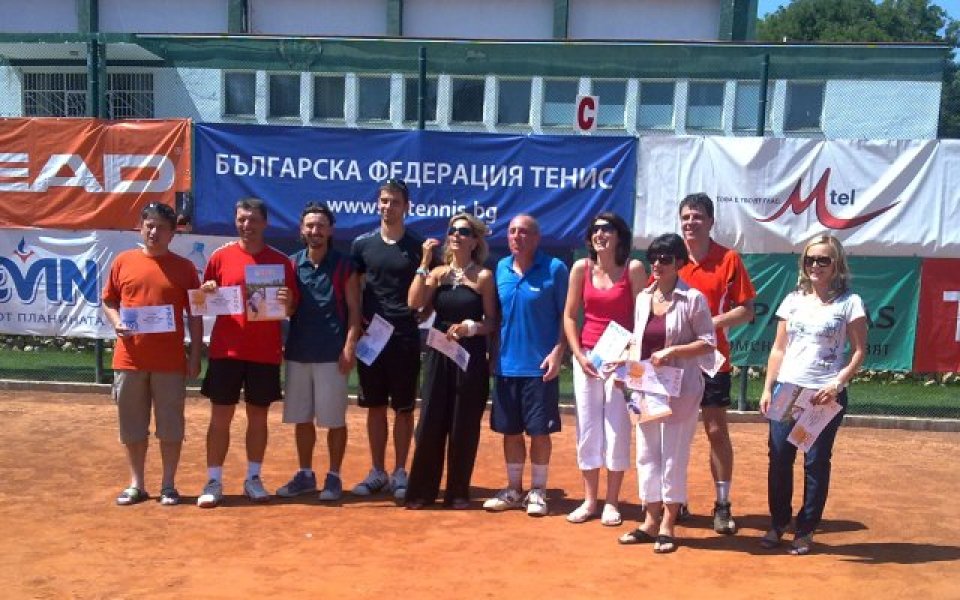 Аматьори мерят сили на кортовете в Плевен