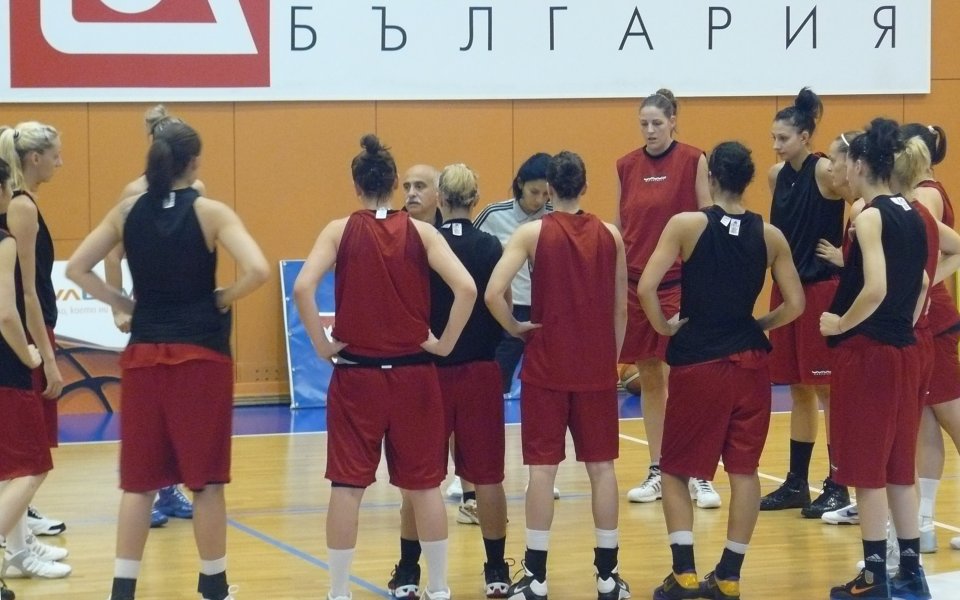 Женският баскет тим приключи с победа контролите