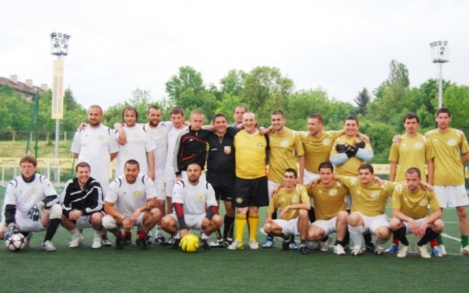 Професионалистите се справиха с аматьорите – 9:4 за Литекс