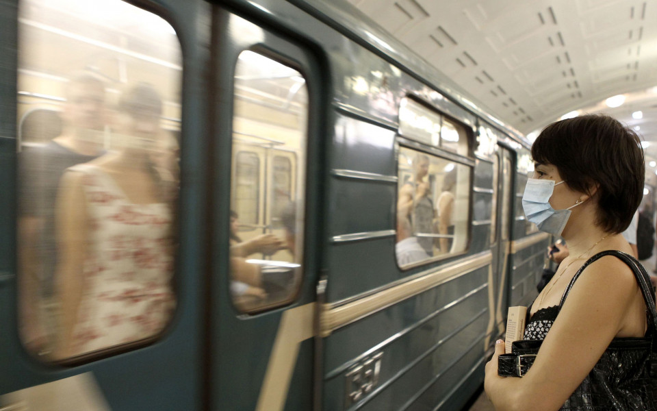 Руснаците пътуват с влак до Санкт Петербург, нашите с чартер