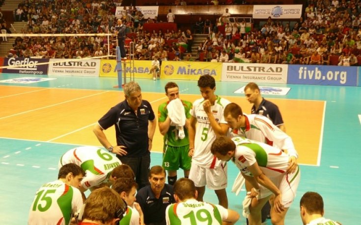 България тръгна с победа на турнира 