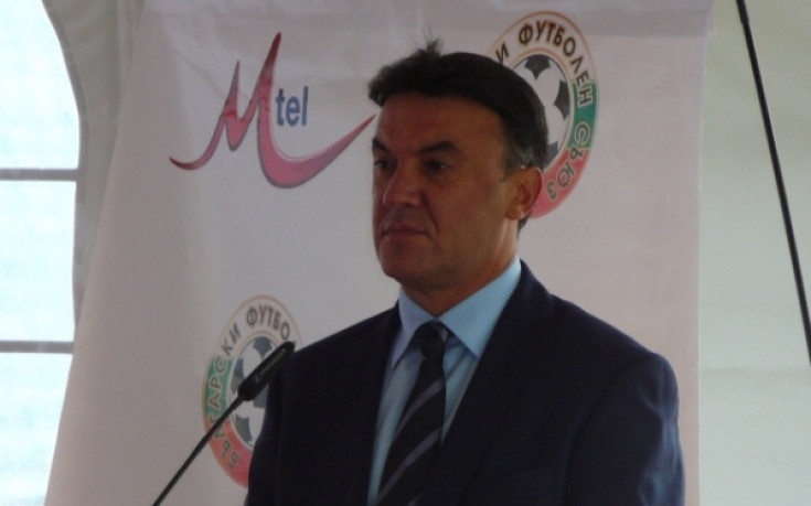 Михайлов: Приемам оставката, въпросът е кой ще дойде