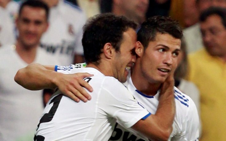 Кристиано доволен от загубата на Барса и се пита защо го освиркват