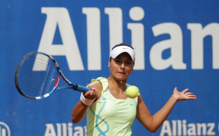 Томова отстъпи в три сета на 136-ата в света