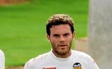 Валенсия предлага нов договор на звездата си Мата