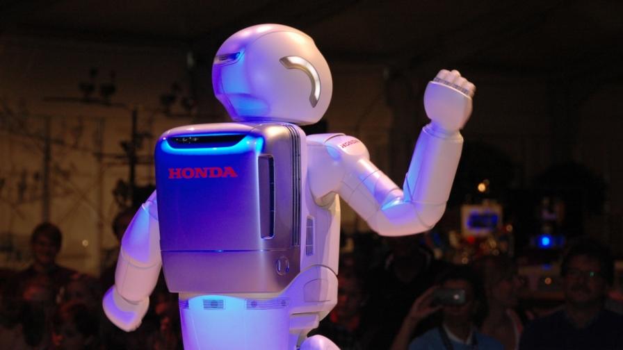 „Хонда“ представи нова версия на робота Азимо