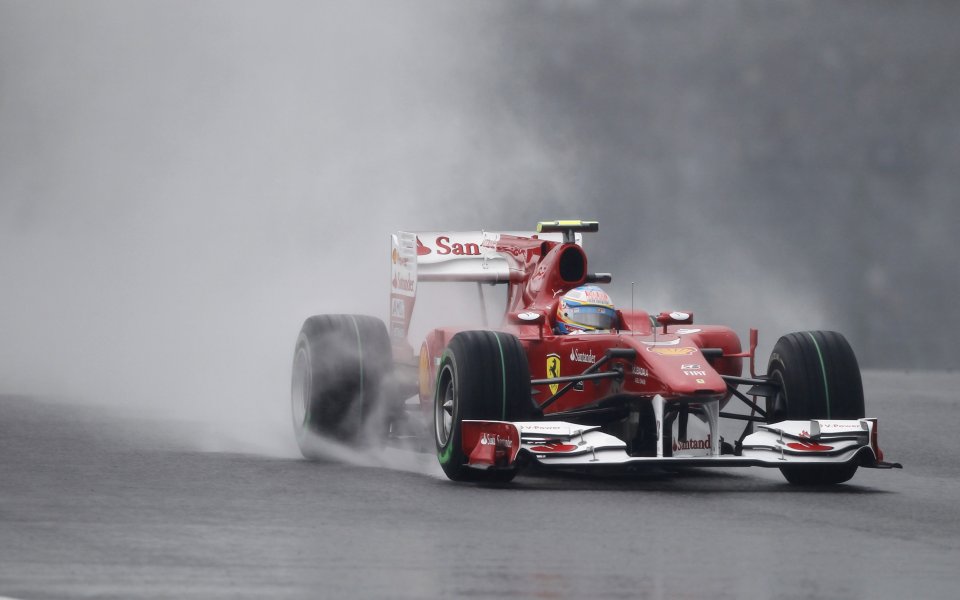 Ферари слага черни ленти за Гран при на Япония